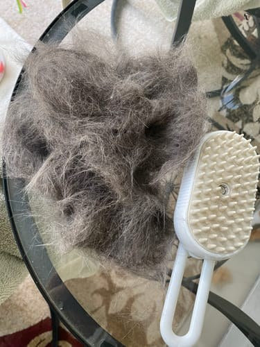 El pelo queda retenido